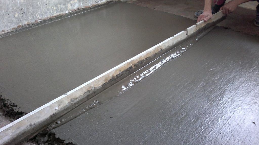 Выравнивание поверхности бетонного основания