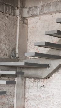 Современный дизайн с консольными ступенями – вариант для хай-тека