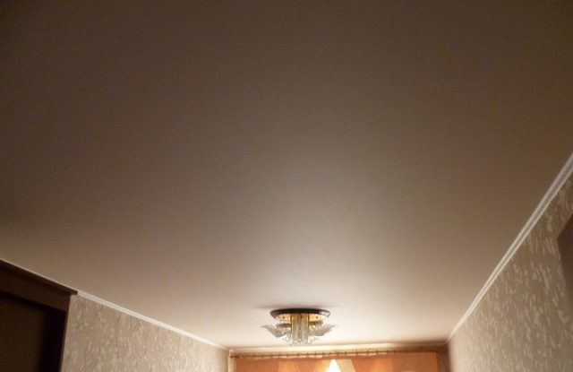 ﻿﻿Натяжной потолок: бежевый, матовый, глянцевый, цвета, фото в интерьере
