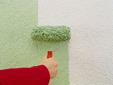 Декоративная штукатурка или краска что лучше для стен